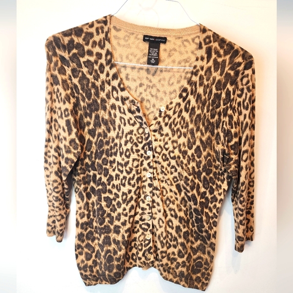 New York & Co. Brown Leopard Print Cardigan Sweater Animal Print Size M - Picture 1 of 5
